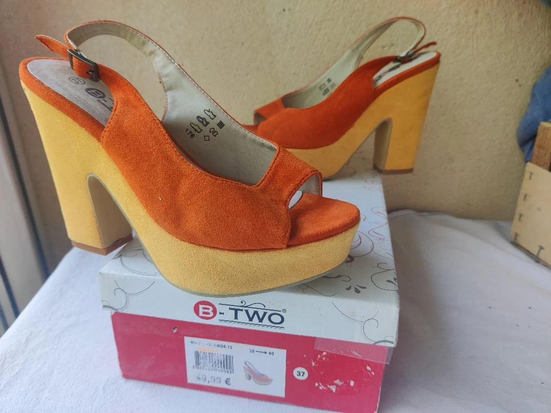 Escarpines Bicolore Naranja/Amarillo tacones 13 cm talla 37-nuevas (1 defecto) – photo 6